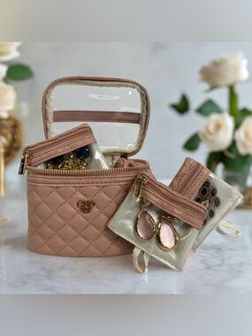 NWT PurseN Quilted Pink Cosmetic Jewelry Organizer Set